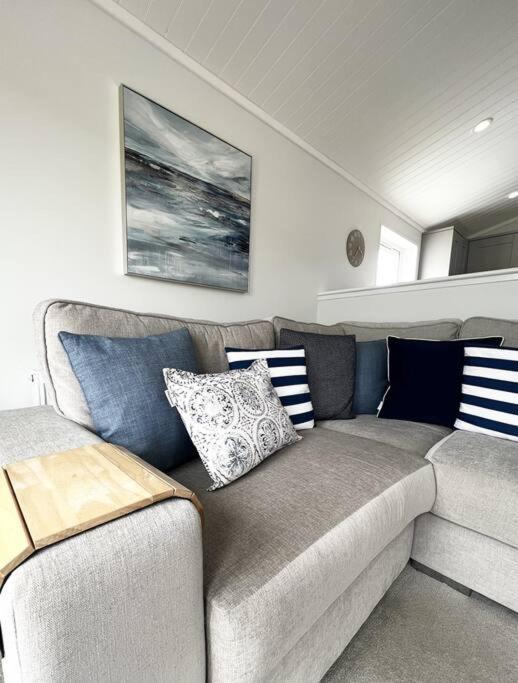 Diddly Squat Lodge With Hot Tub, Pendle View Holiday Park Clitheroe Bagian luar foto